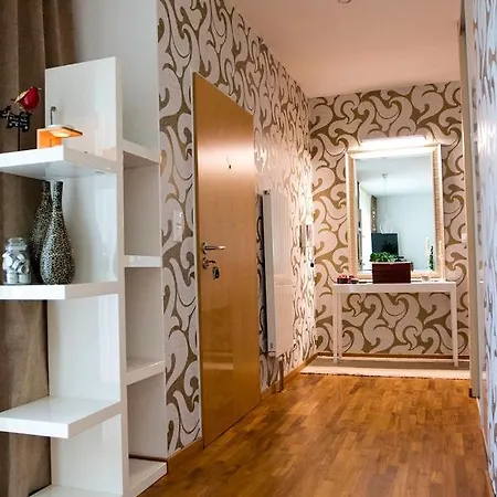 Luxusny 3izbovy Apartman 아파트 *
